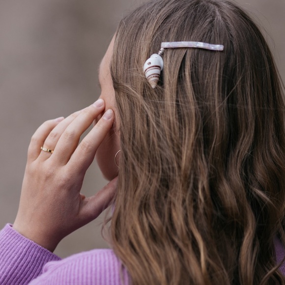 Wald Berlin Resin Shell Hair Clip - Picture 2 of 2